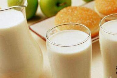 夏季减肥可以喝牛奶吗 营养师教你正确喝法