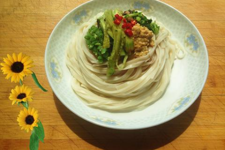 夏季吃什么可以减肥还解暑 4款清凉瘦身餐推荐